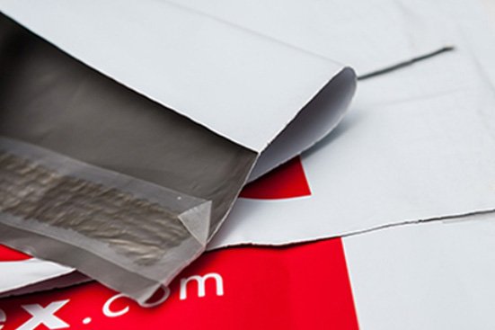 为什么说热熔胶是下一代快递袋的‘标配’?