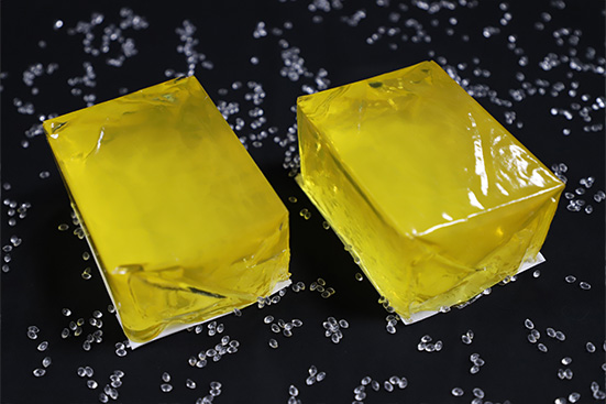 防撞条的粘接,为何比看上去复杂得多?